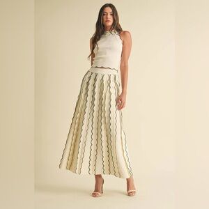 NWT Boutique Juliet Scalloped Sweater Knit 2-Piece Set – Cream/Black